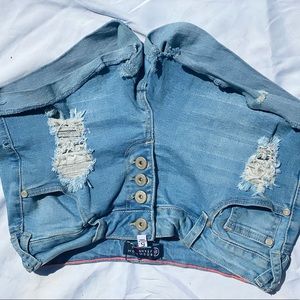 Size 5 Distressed Stretchy Jean Short